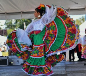 Mexican_dance_girl_2010